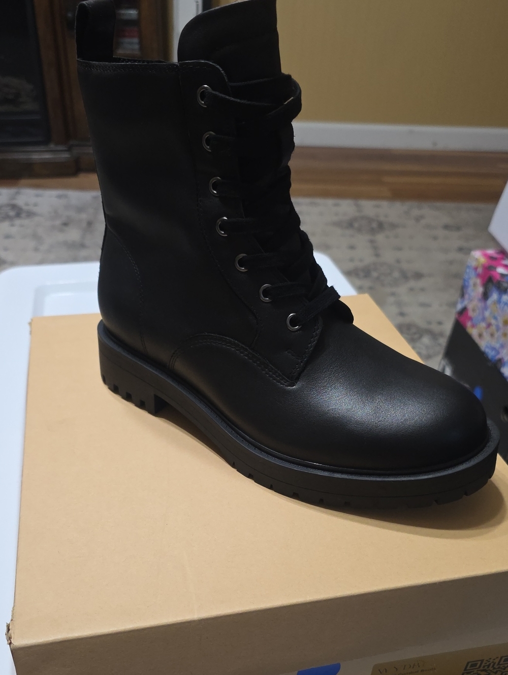 Women's Black Lace-Up Combat Boots - Sleek Urban Style